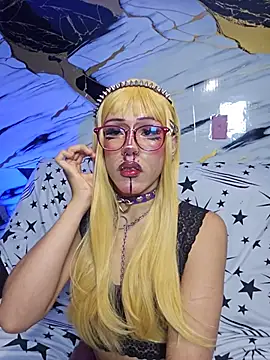 dark nina   online show from July 7, 4:04 am
