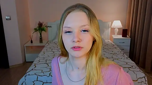 StaceyyJones online show from April 29, 1:36 pm