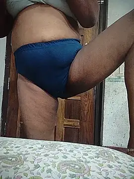 hottsexyy online show from July 18, 3:10 am