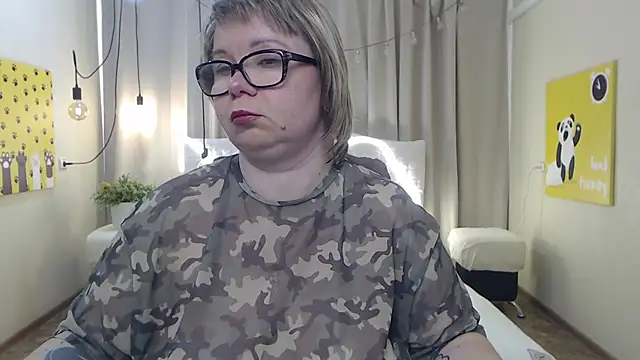 BonnnyBoobsy online show from May 4, 11:47 am