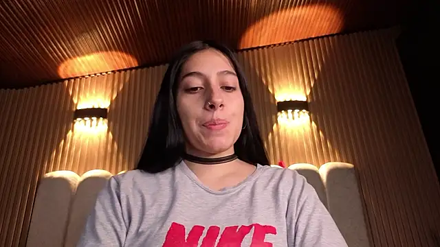 Melannyy V online show from March 21, 12:43 pm