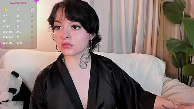  EmilyRouge  online show from July 1, 12:10 am