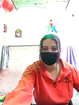 REENA-STRIP online show from April 29, 5:54 am