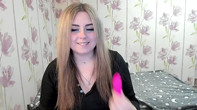 Agathameoww online show from May 27, 9:45 pm