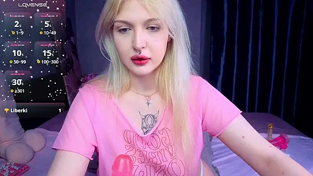 BlondieSummer online show from July 21, 7:36 pm