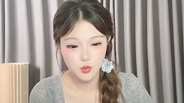 Q-Q-111 online show from June 18, 8:27 am