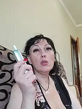 HelgaDennis online show from June 27, 8:15 am
