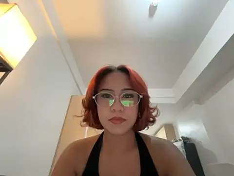 misscutee online show from June 1, 1:02 pm