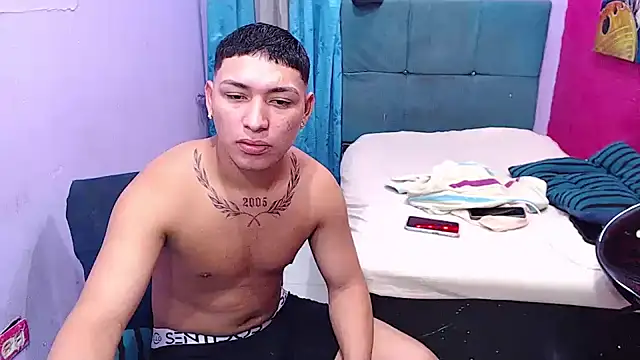 twink fucks online show from August 5, 11:22 pm