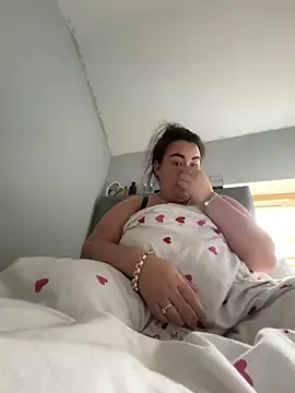 Khloeross online show from May 14, 1:17 pm