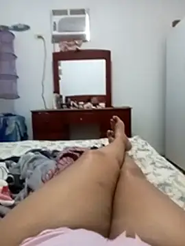 sexymomsn online show from June 28, 12:45 pm