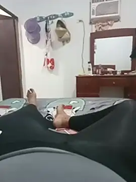 sexymomsn online show from August 1, 6:04 am