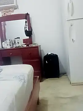 sexymomsn online show from July 13, 4:41 pm