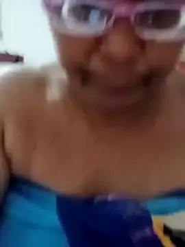 sexymomsn online show from July 4, 7:21 pm