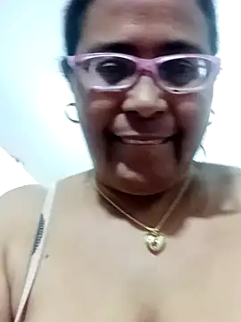 sexymomsn online show from April 24, 11:07 pm