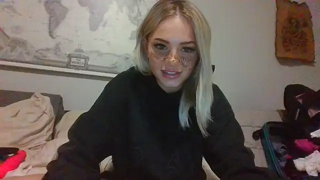Britneycherry online show from July 1, 3:28 am