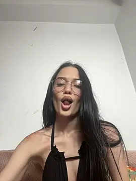 icedrosemarye online show from July 16, 3:05 pm