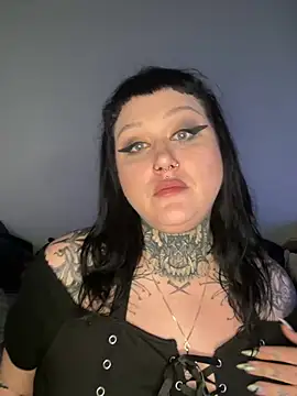 InkMaleficent online show from March 22, 4:02 pm