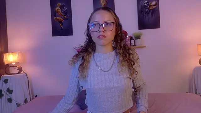 lia valmont 01 online show from June 18, 7:08 pm
