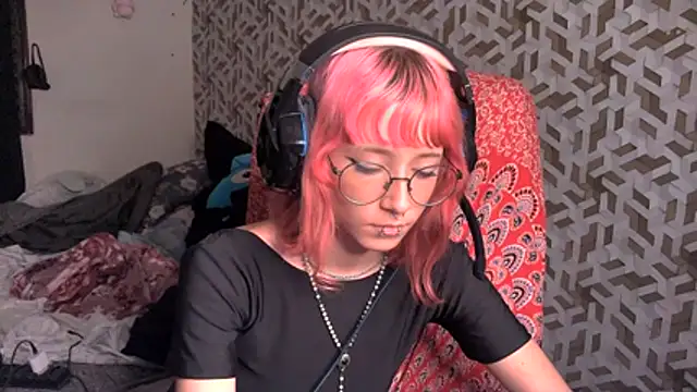 Moon  online show from August 7, 10:06 pm