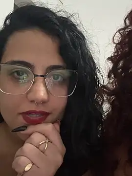 MENINAS 70 online show from March 29, 4:11 am