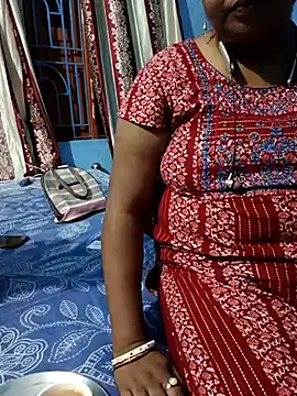 Curvy Divaa online show from May 19, 1:51 pm