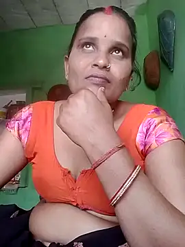 Shivani09900 online show from June 5, 5:22 am
