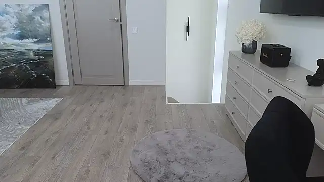 lizzyXpeach online show from June 23, 6:33 am