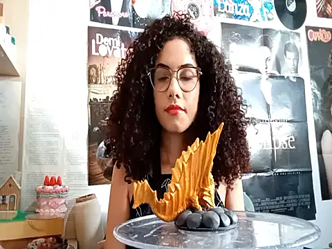 KaylaRise online show from March 27, 6:30 pm