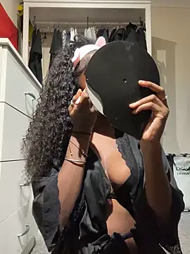 k ashantixx online show from March 27, 11:38 pm