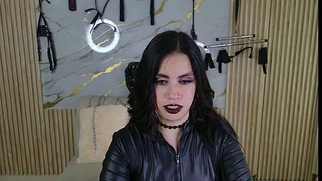 Darkrisnah online show from April 7, 9:06 pm