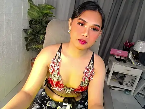 Yourgorgeousmarge online show from April 21, 2:04 am