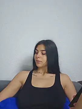 Crissdesire online show from June 7, 5:31 pm
