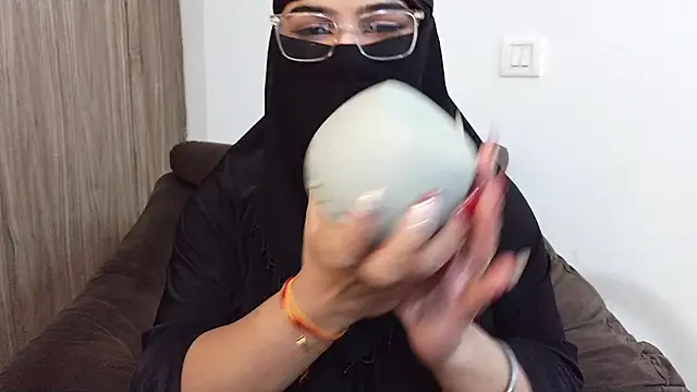 karandeep kaur isback online show from March 27, 1:34 pm