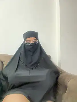 karandeep kaur isback online show from March 26, 10:39 am