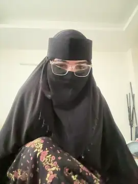 karandeep kaur isback online show from March 25, 7:11 am