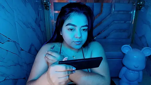 luna  r  online show from May 1, 3:10 am
