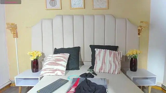 Sara Hanks online show from May 6, 4:33 pm