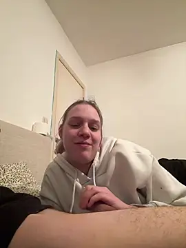 toxicgirl00 online show from March 24, 10:48 pm