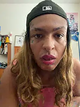 tsamazonianqueen online show from April 7, 9:28 pm