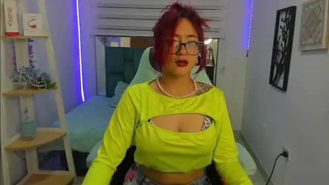 Sara Red X online show from June 22, 3:25 am