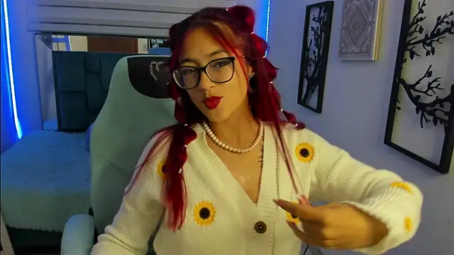 Sara Red X online show from June 14, 3:19 am