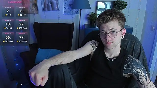 Thomas Norton online show from June 26, 9:05 pm