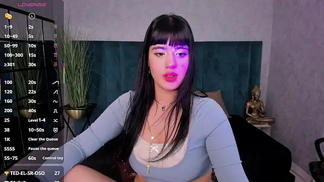 Antoniajblair online show from April 18, 7:58 pm