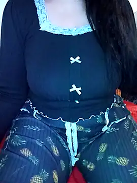 orla-love online show from May 4, 11:51 pm
