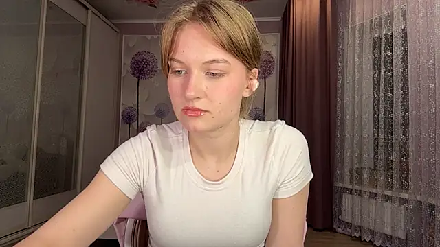 AnnPink online show from March 26, 5:25 pm