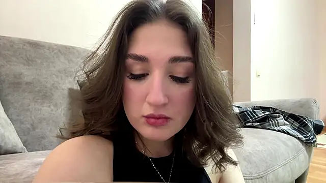 Annnna  online show from April 13, 4:19 pm