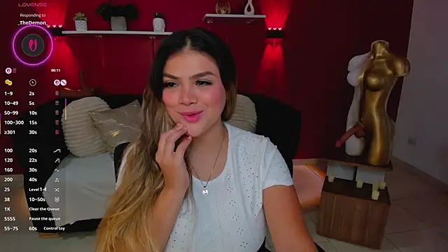 Sofia Velvetx online show from May 6, 2:43 pm