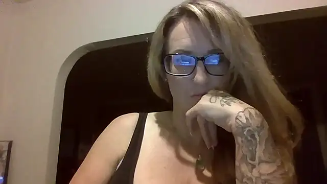 hottrod42 online show from May 4, 7:01 am
