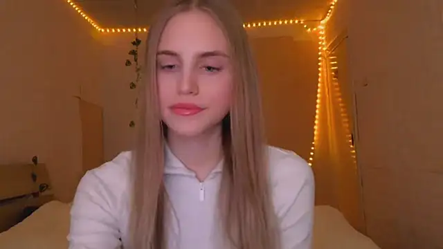 EveCoutch online show from March 27, 4:30 pm